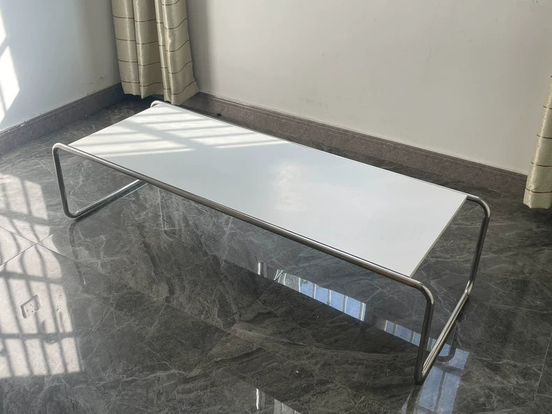 Table basse 120 x 60 cm plateau blanc cadre en acier inoxydable style minimaliste